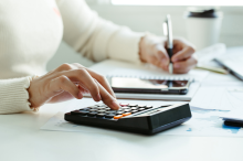 woman-on-calculator